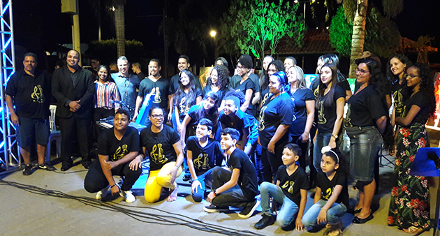 Centro Educacional de Buritizeiro realiza Noite Cultural “Música na Praça”